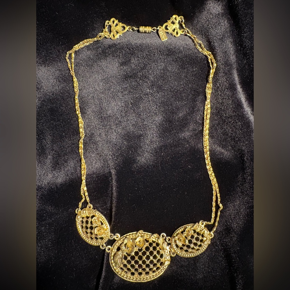 Intricate 1928 Gold Filigree Necklace